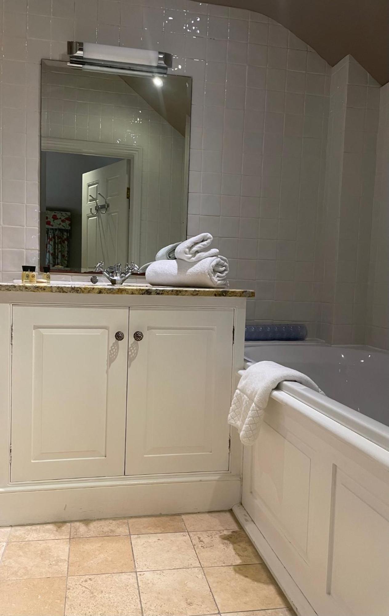 Hotel The Crown, Bildeston Esterno foto